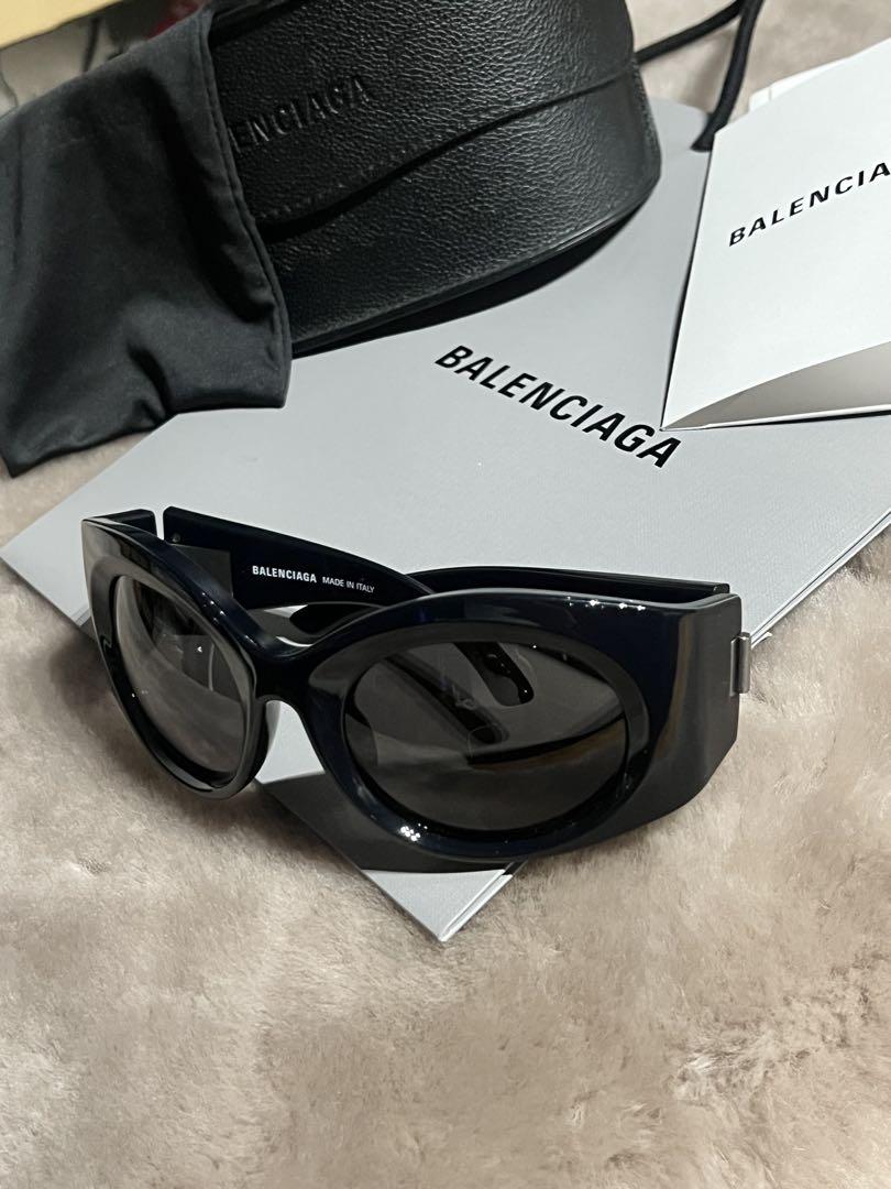 【送料無料！】BALENCIAGA キャットアイサングラス ケース付き BALENCIAGA サングラス キャットアイ 黒レンズ 専用ケース付き
