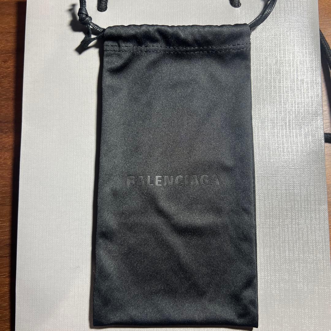 BALENCIAGA ブラック キャットアイ サングラス