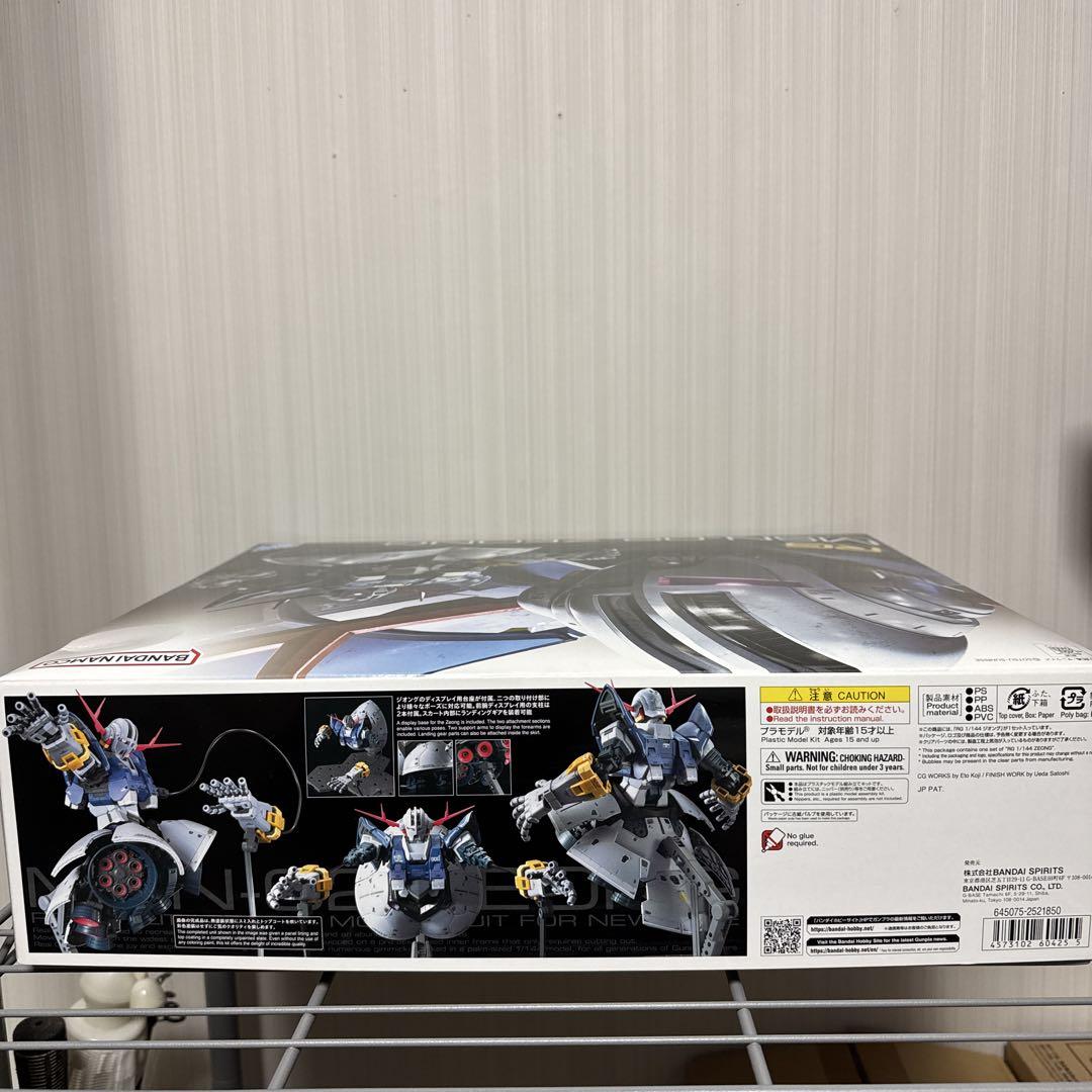 バンダイ　ジオング　RG MSN-02 ZEONG ガンプラ　新品未使用
