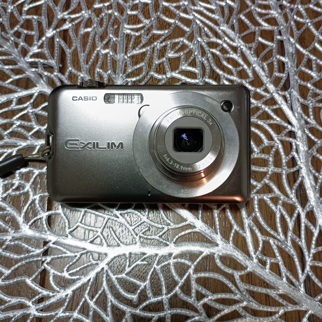 CASIO EXILIM s10 シルバー Amazon | CASIO デジタルカメラ EXILIM (エクシリム) EX-S10