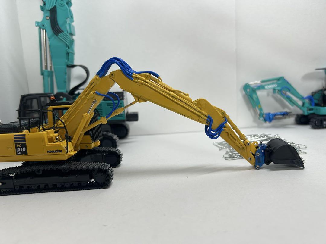 ミニカー KOMATSU pc210lc