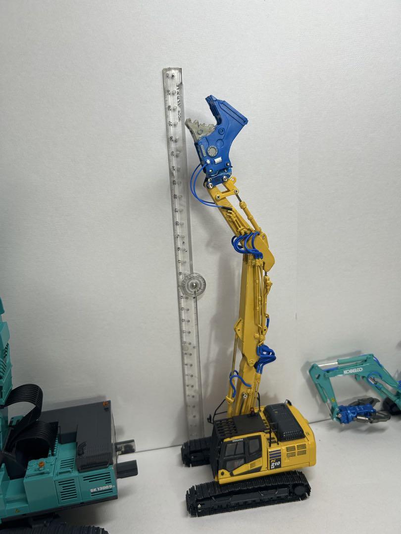 ミニカー KOMATSU pc210lc