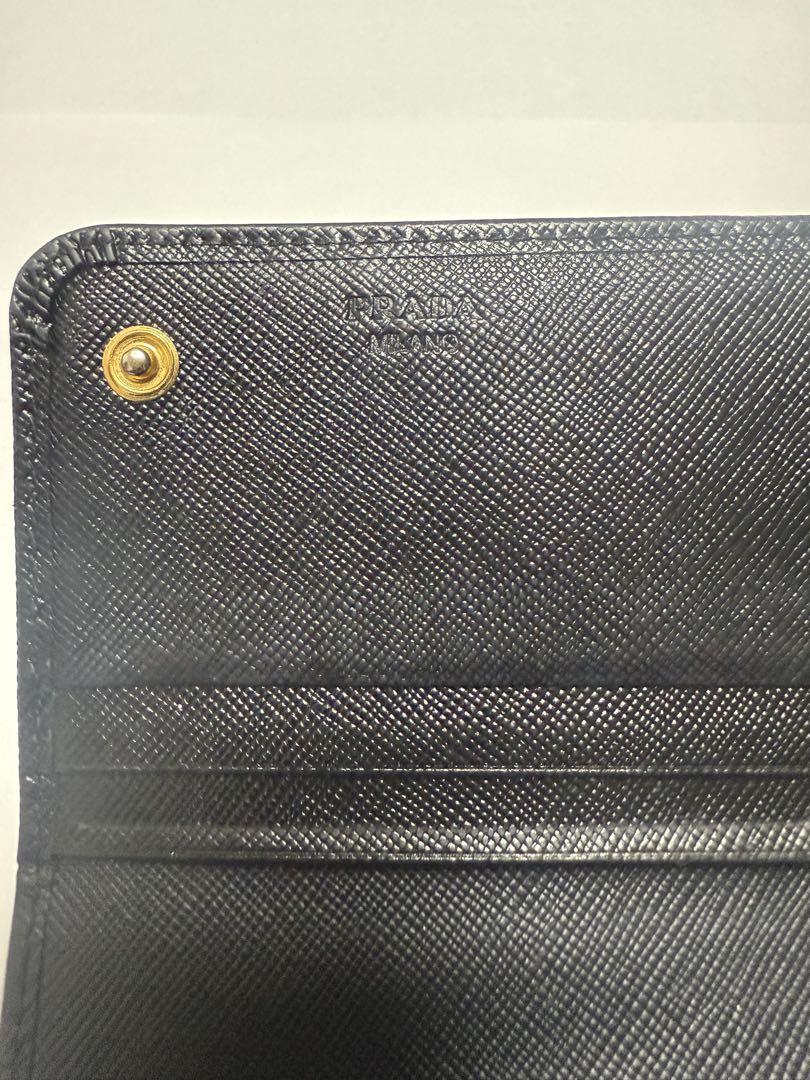 PRADA プラダ　財布　ブラック