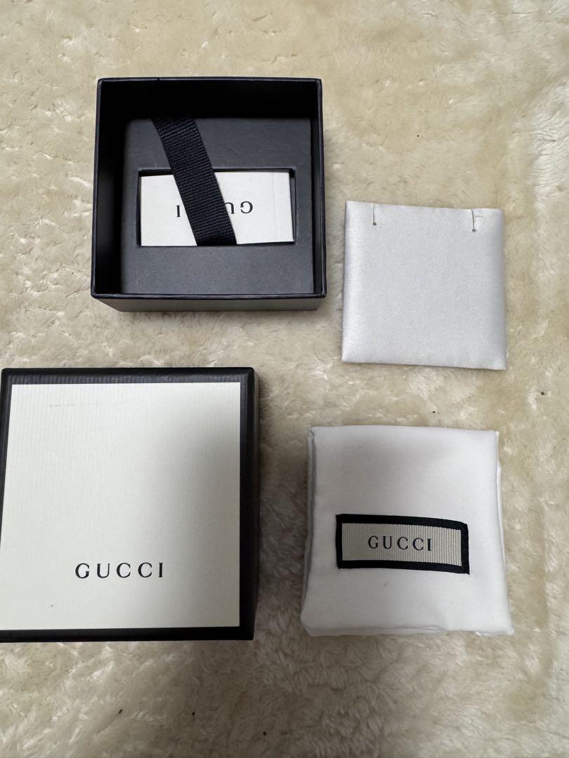 GUCCI ロゴ入りメタルピアス