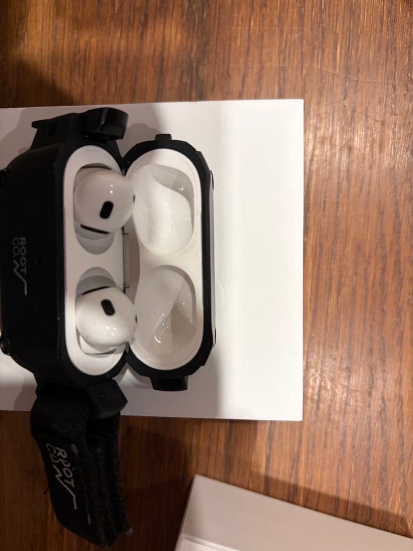 AirPods Pro 本体 ホワイト イヤーチップ付き AirPods Pro 本体 ホワイト イヤーチップ付き