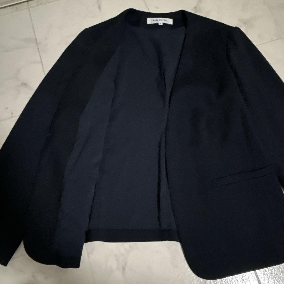 美品　ナチュラルビューティーベーシック　パンツスーツ　ネイビー　L  ノーカラー