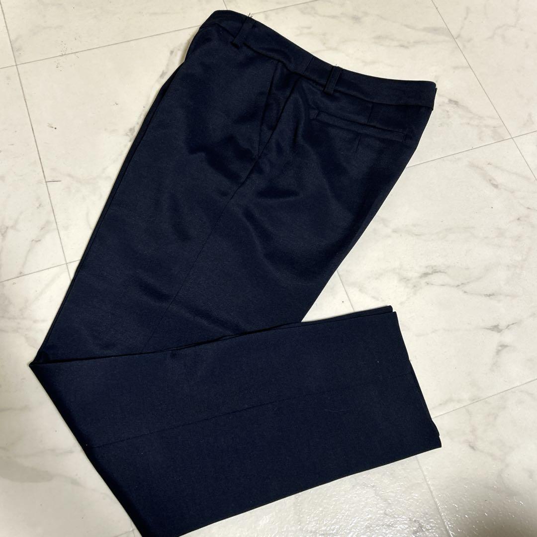 美品　ナチュラルビューティーベーシック　パンツスーツ　ネイビー　L  ノーカラー