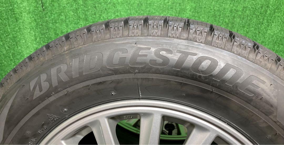195/65R15 スタッドレスタイヤとアルミホイール付き。