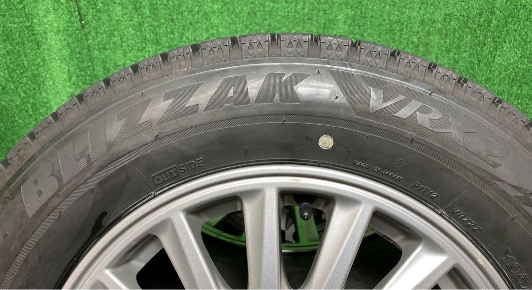 195/65R15 スタッドレスタイヤとアルミホイール付き。