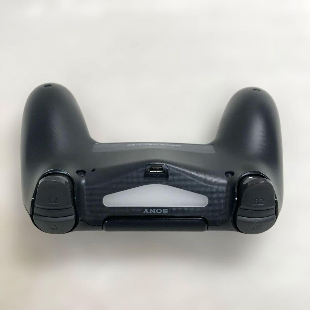 PS4 Pro 本体（CUH-7100B）ブラック　ケーブル、コントローラー付