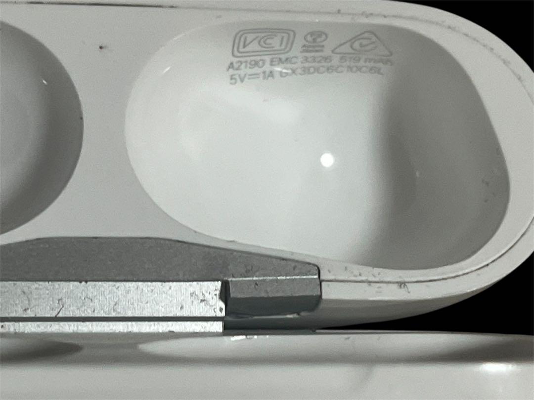 AirPodsPro 初代 刻印(犬)あり