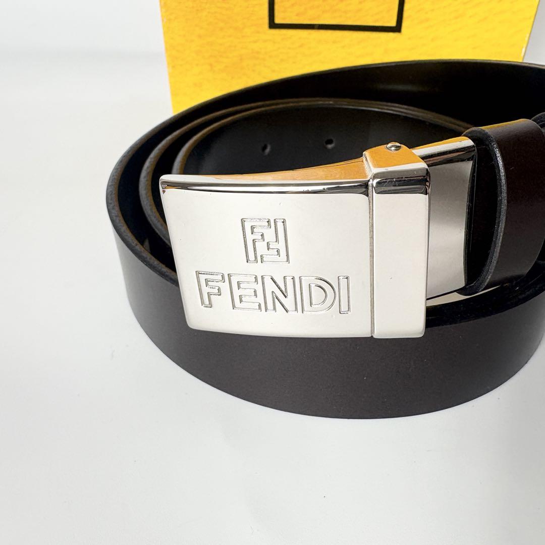 フェンディ　FENDI ロゴプレート　ブラウン　メンズ　レザーベルト　箱付