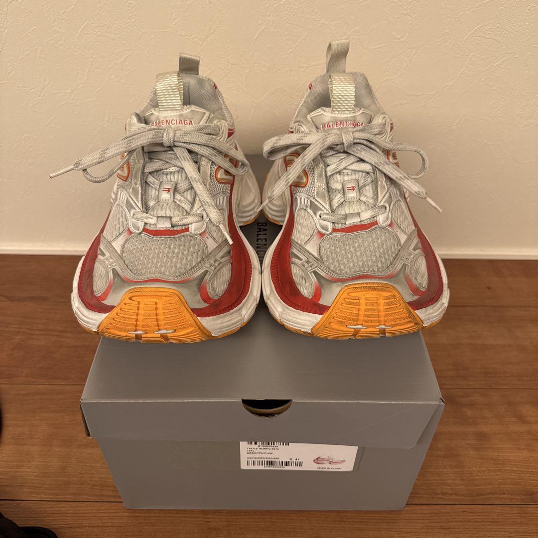 BALENCIAGA
