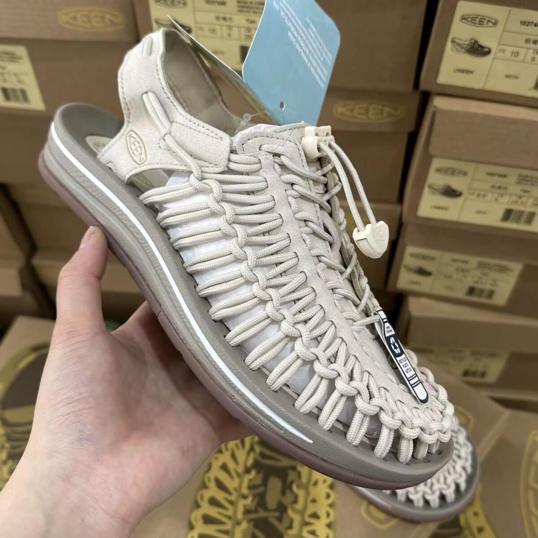 KEEN スポーツサンダル ライトベージュ