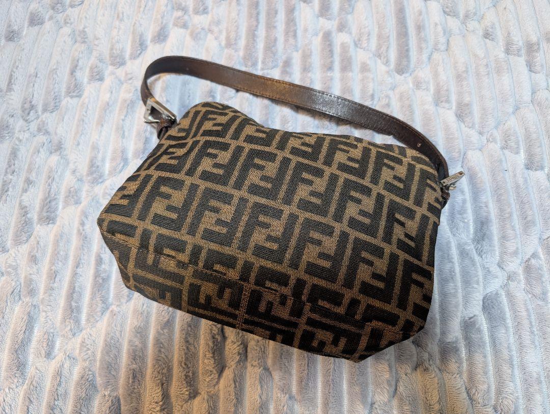 『超美品』FENDI ズッカ ワンショルダーバッグ