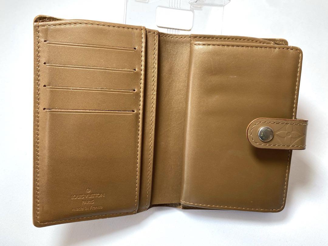 ヴィエノワ 二つ折り財布