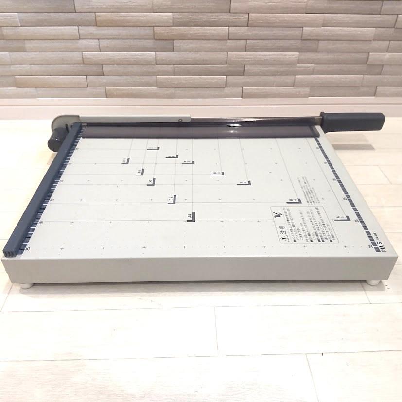 プラス 裁断機 ペーパーカッター PK-011 裁断幅 A3タテ 26-209