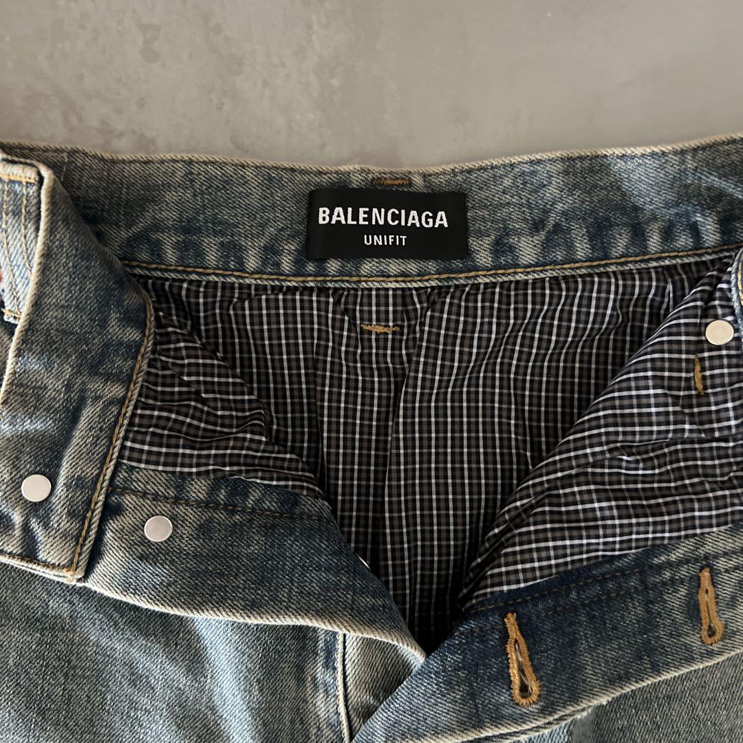 BALENCIAGA UNIFIT ダメージデニムパンツ
