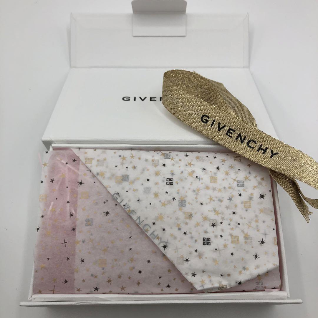 新品★限定品★GIVENCHY プリズムリーブル&ローズパーフェクトリキッド
