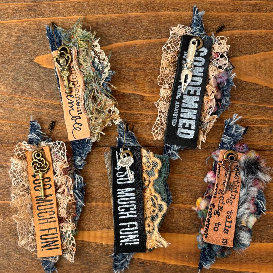 デザインタグ　コラージュフリンジタグ　革タグレザータグ650