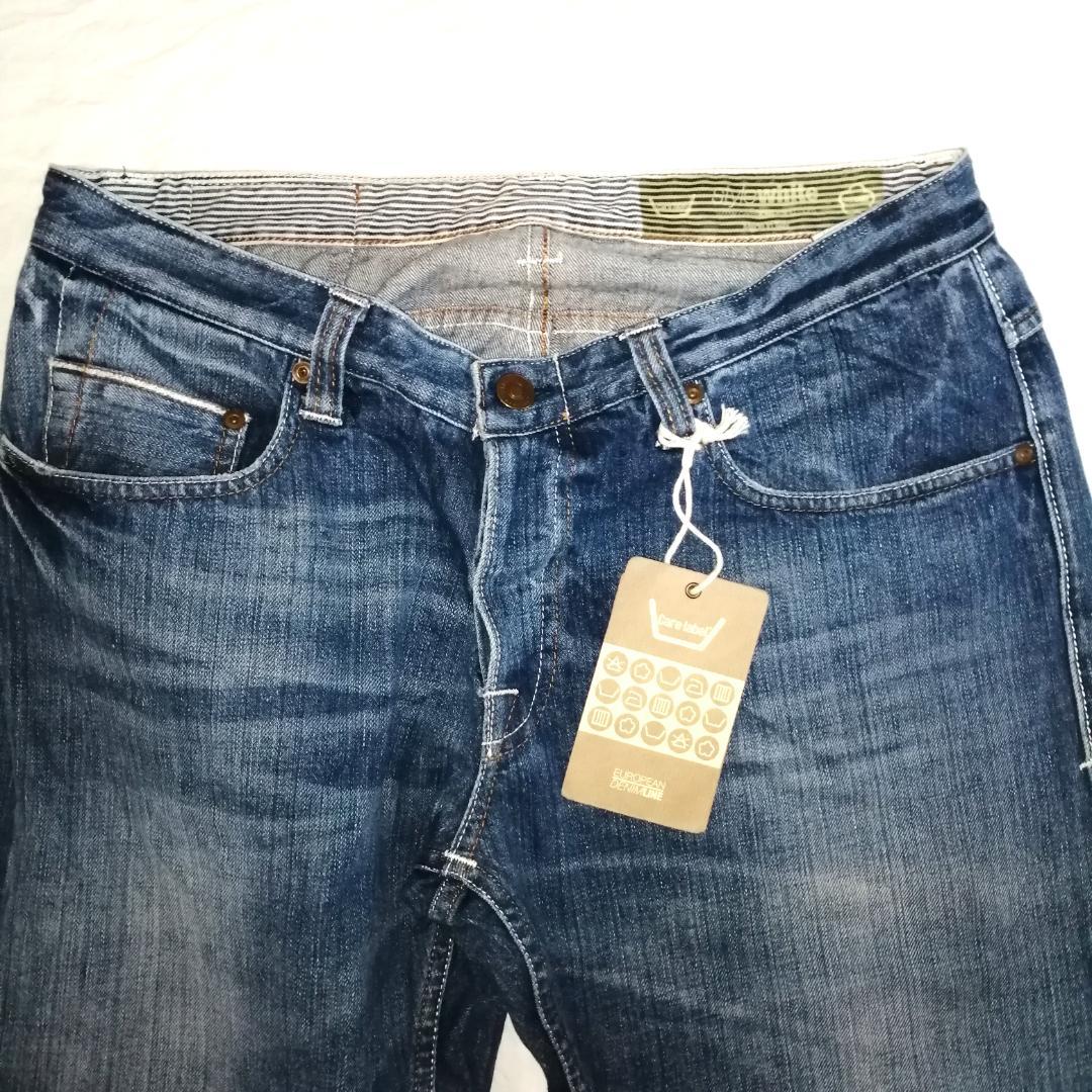 care label style white
