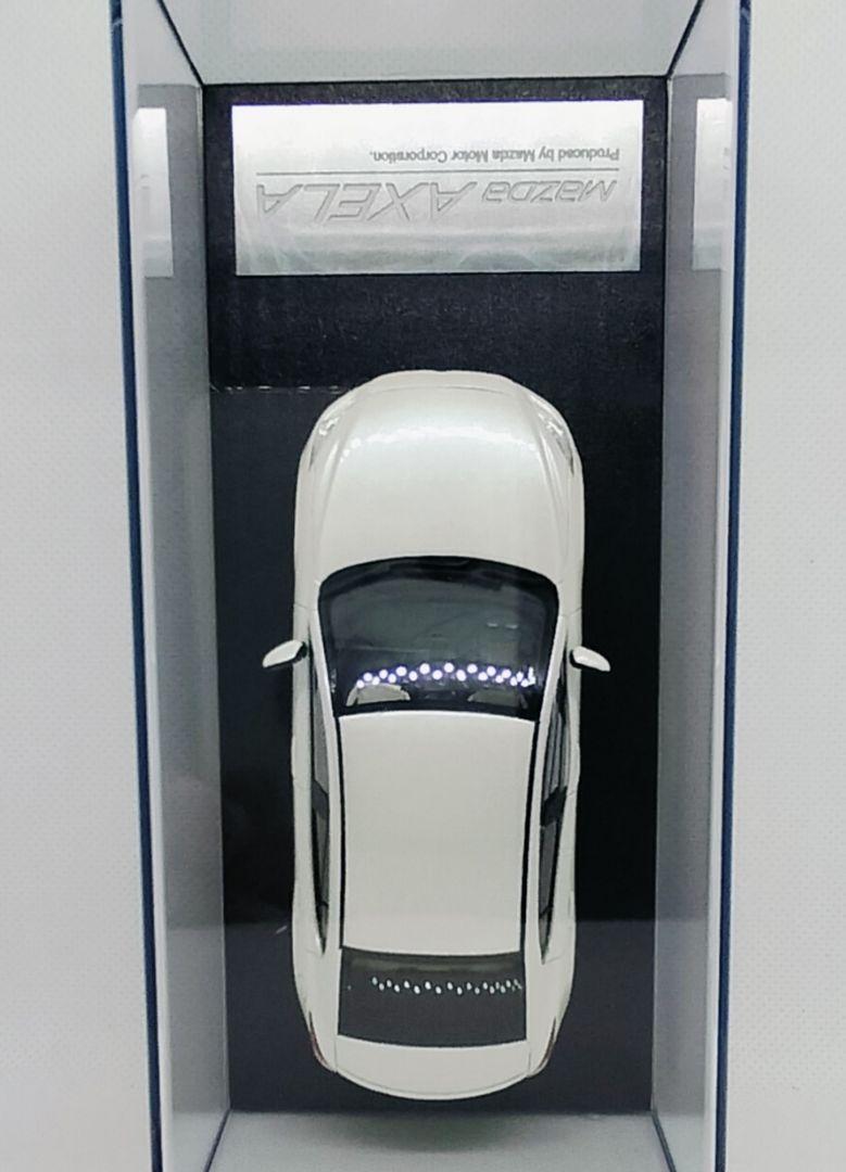 《MAZDAアクセラ》メーカー特注1/43【超レアカラー】新品パールホワイト