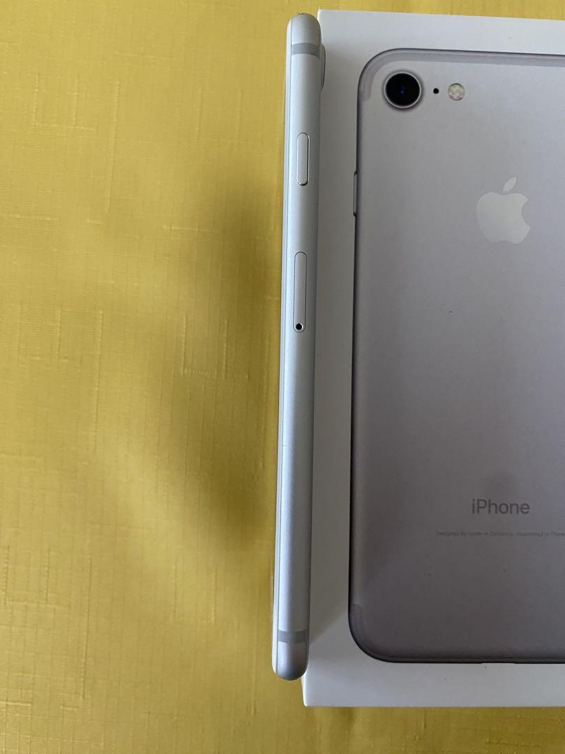 iPhone7 シルバー 32GB 箱・バッテリー交換済 初期化済 iPhone7 シルバー 32GB 箱・バッテリー交換済 初期化済 - メルカリ