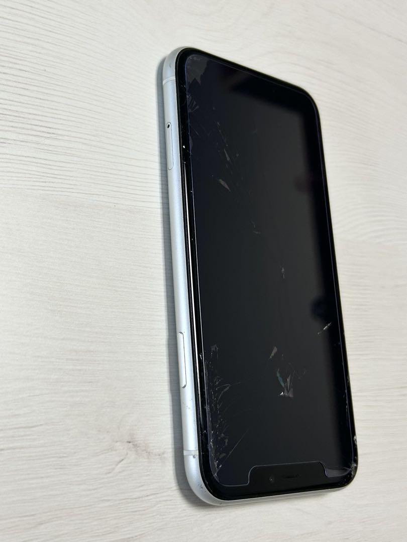 iPhoneXR 128GB 表画面割れ