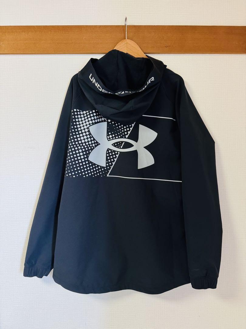 Under Armour ブラック ピステ・ウィンドブレーカーとパンツセット