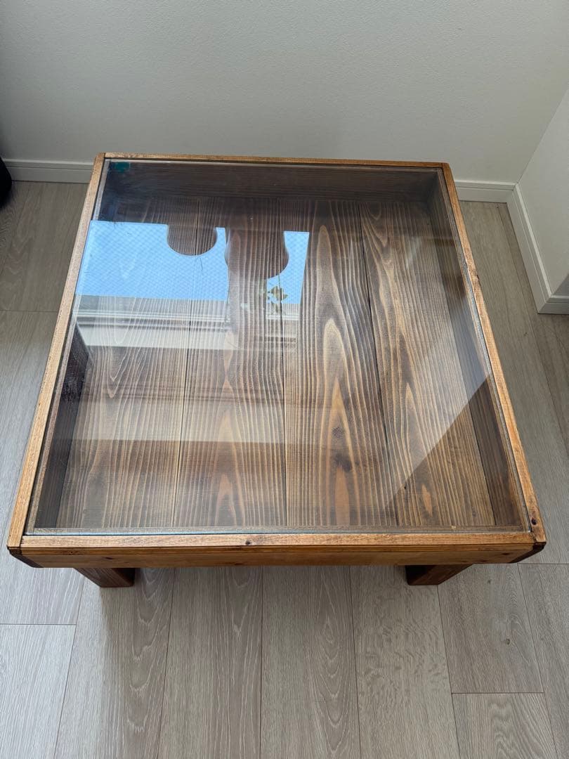 強化ガラス目立った傷や汚れなし