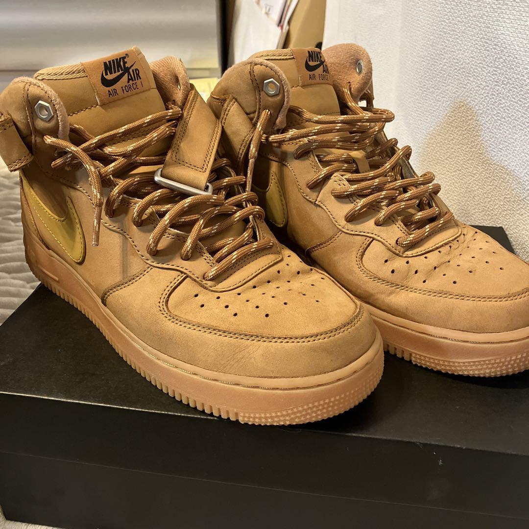 Nike Air Force 1 ベージュ スエード