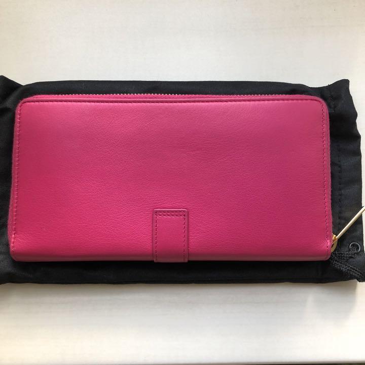 特価商品  新品未使用 保存袋、箱付き サンローラン 長財布 ピンク 小物