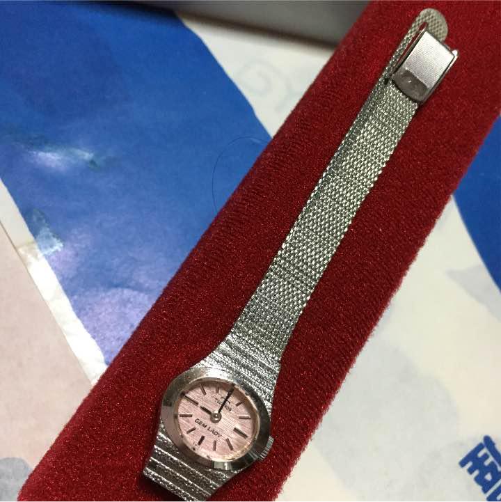 ブレスレット時計