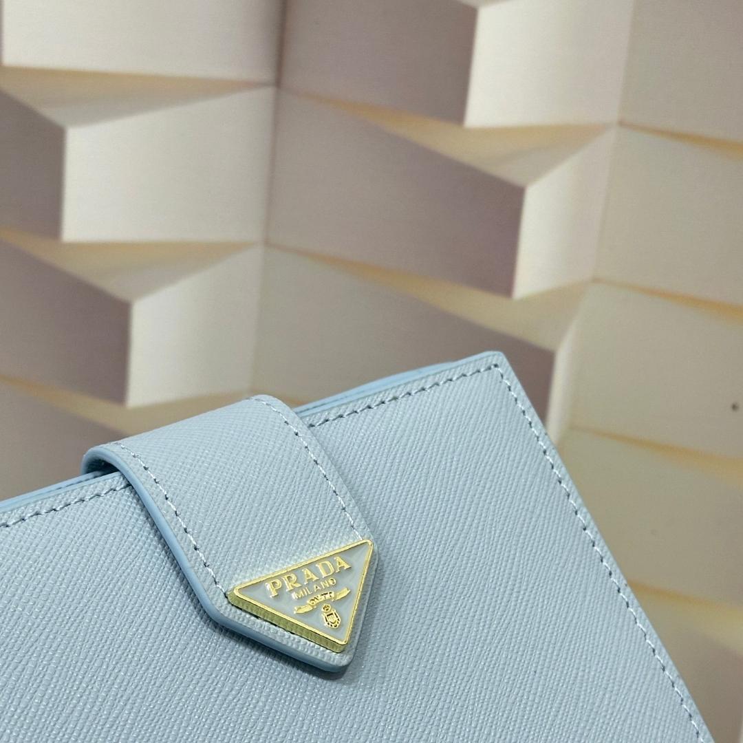PRADA プラダ 2つ折り財布 1MV204 サフィアーノ ライトブルー