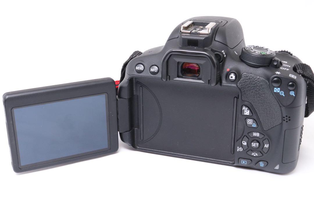 ❤️新年度SALE❤️ Canon EOS Kiss X7i 一眼レフカメラ