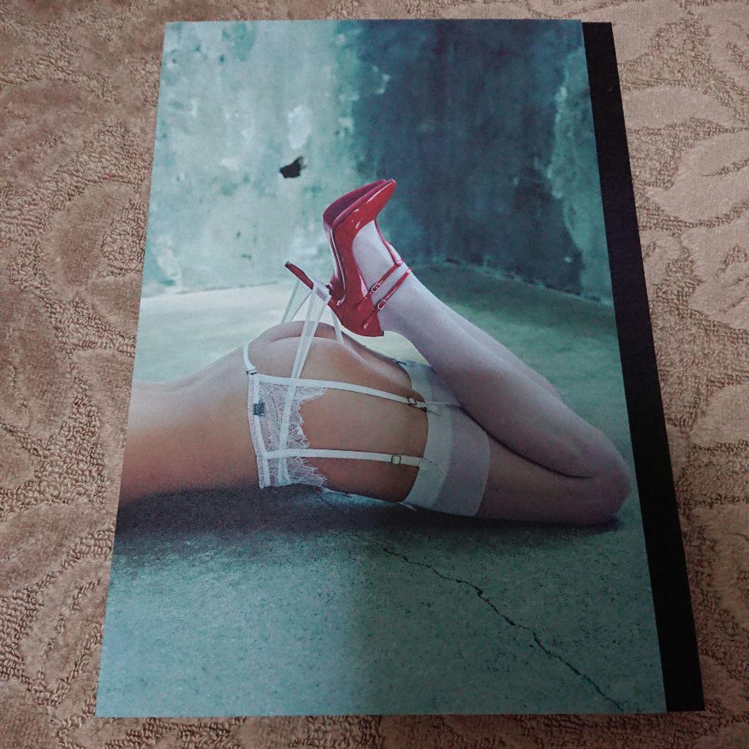 【直筆サイン入・生写真付】 片山萌美 写真集 「M」
