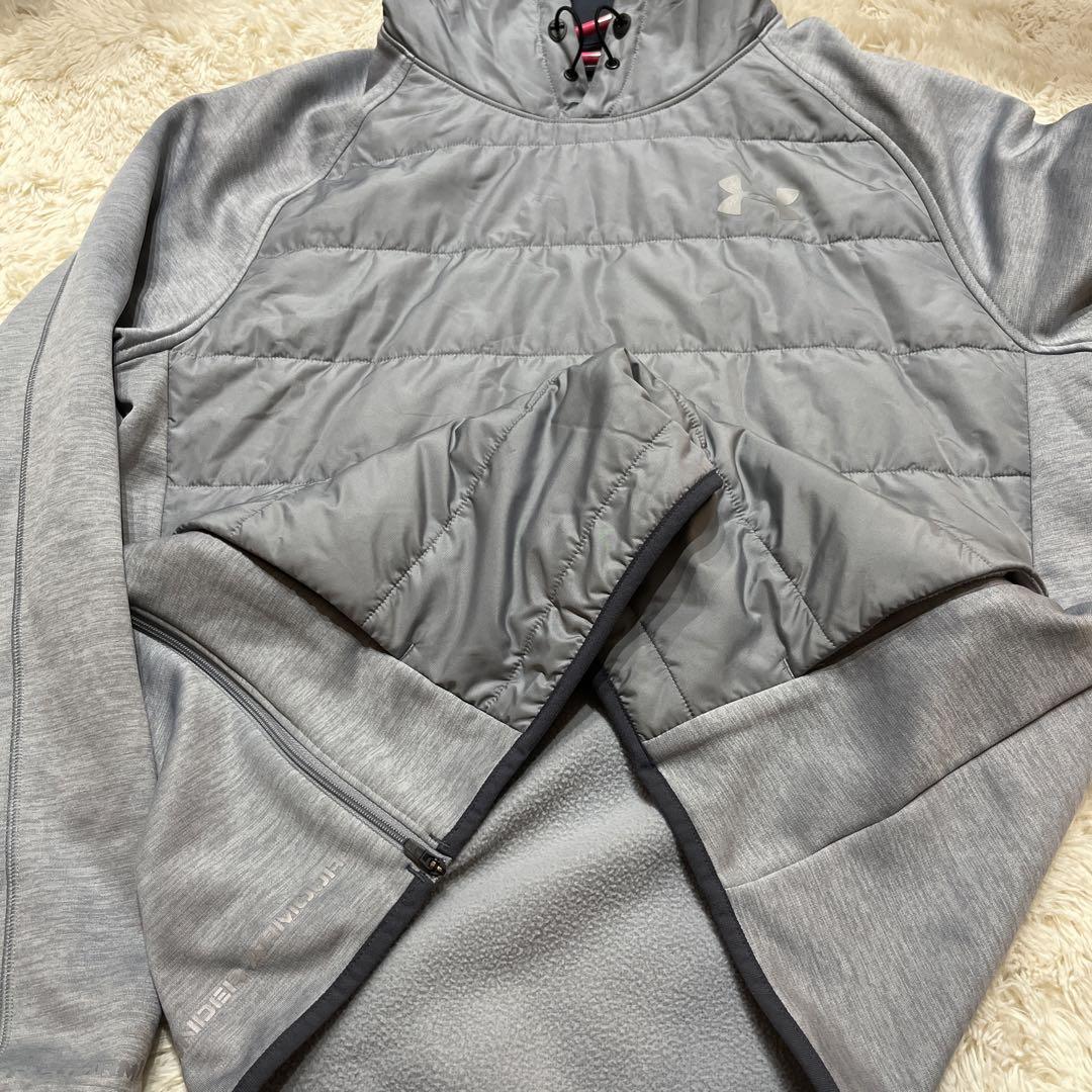専用UNDER ARMOUR グレー フード付きアウター