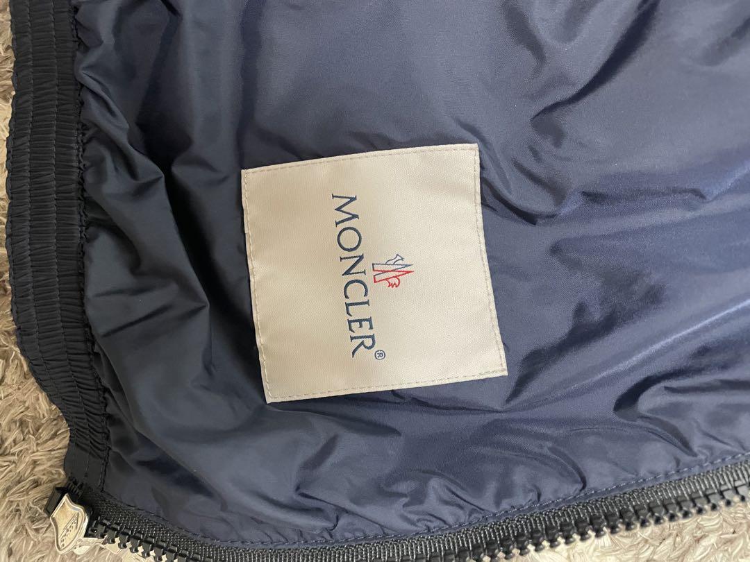 美品！MONCLER ネイビー フード付きジャケット