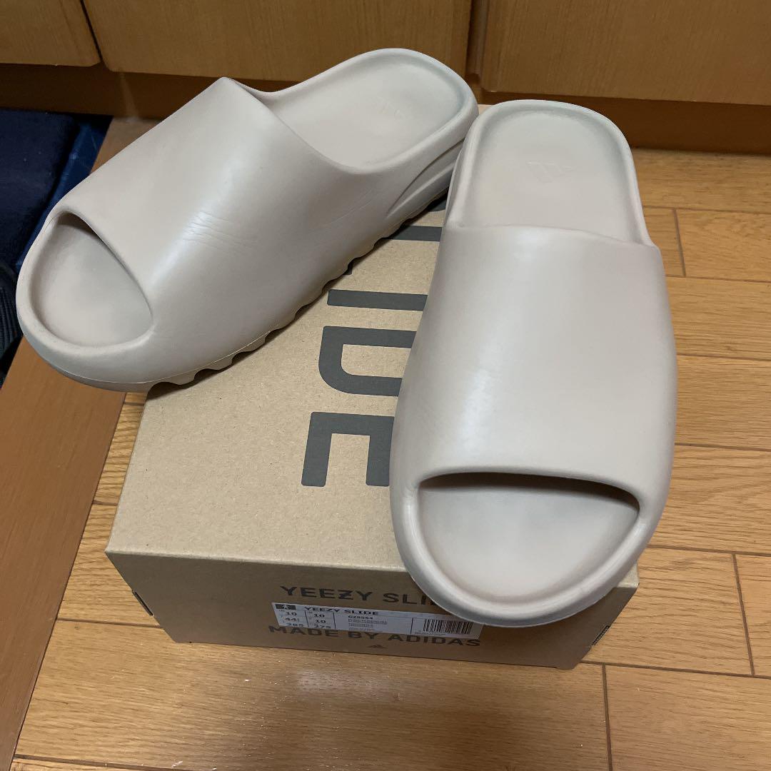 8840円 【限定特価】 yeezy slide pure