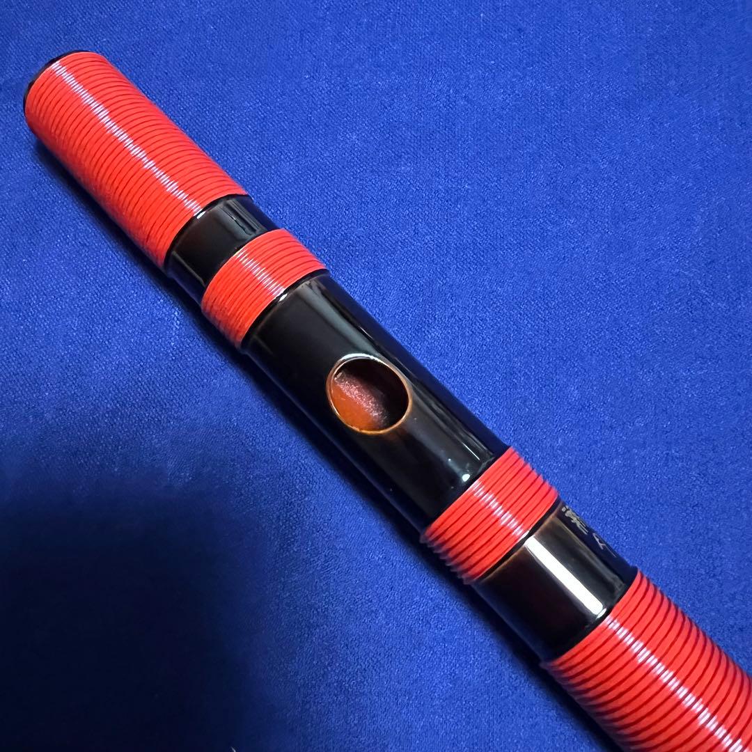 篠笛 新月乃笛 8本調子 ドレミ調 総籐巻 黒朱漆塗 篠笛 新月乃笛 8本調子 ドレミ調 総籐巻 黒朱漆塗