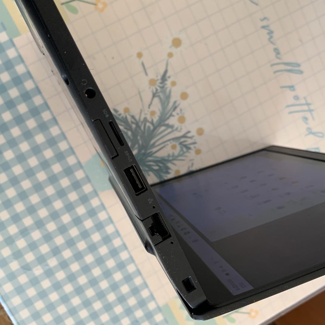 D01A【美品】フルHD/Core-i5第8世代/8GB/SSD128G a