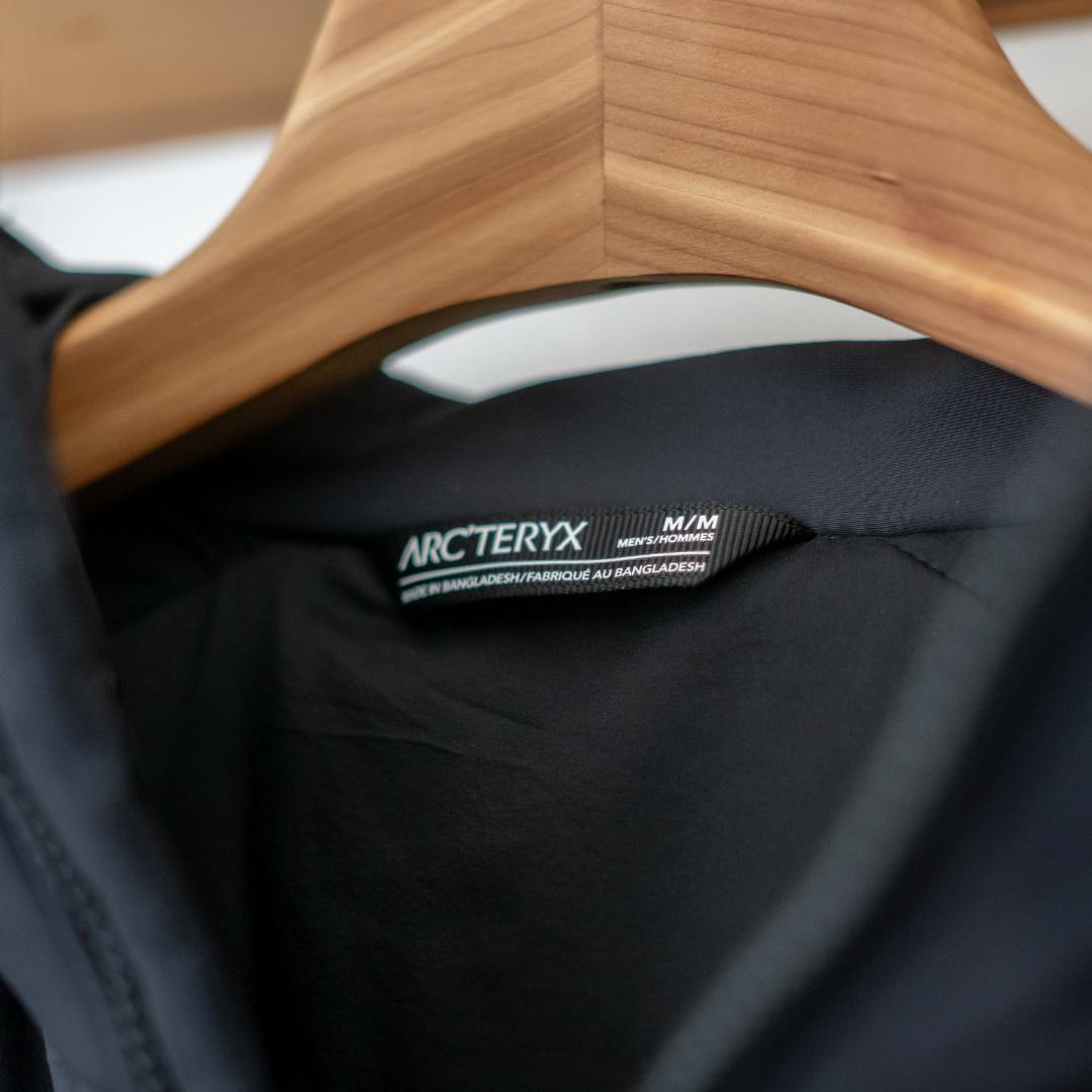 <美品> アークテリクス atom ar hoody