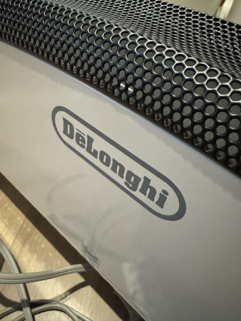 デロンギ BBH100C ベースボードヒーター