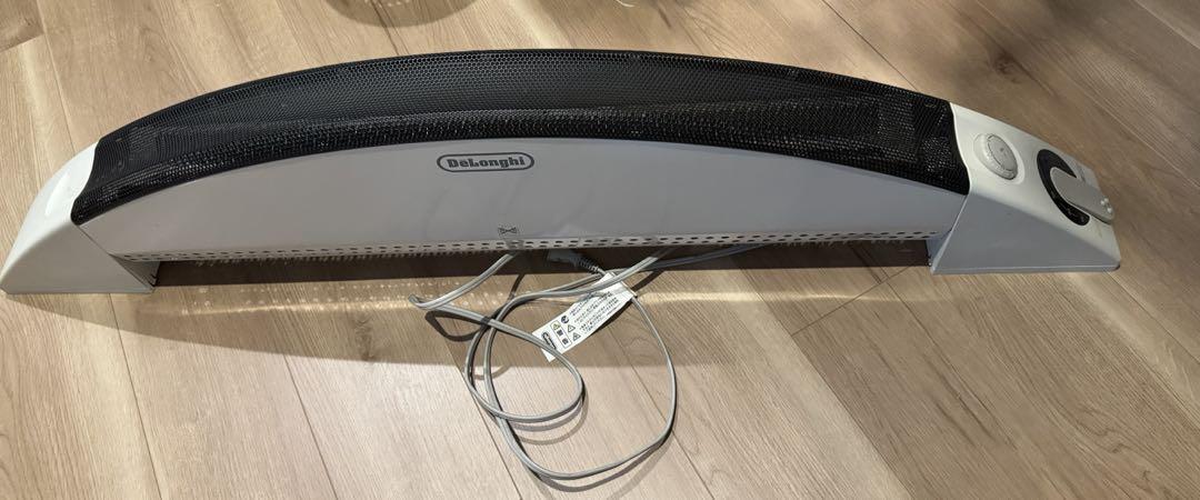 デロンギ BBH100C ベースボードヒーター