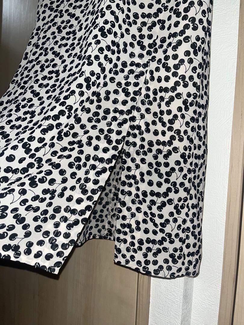 ワンピース herlipto Cherry Pattern One-Piece beige