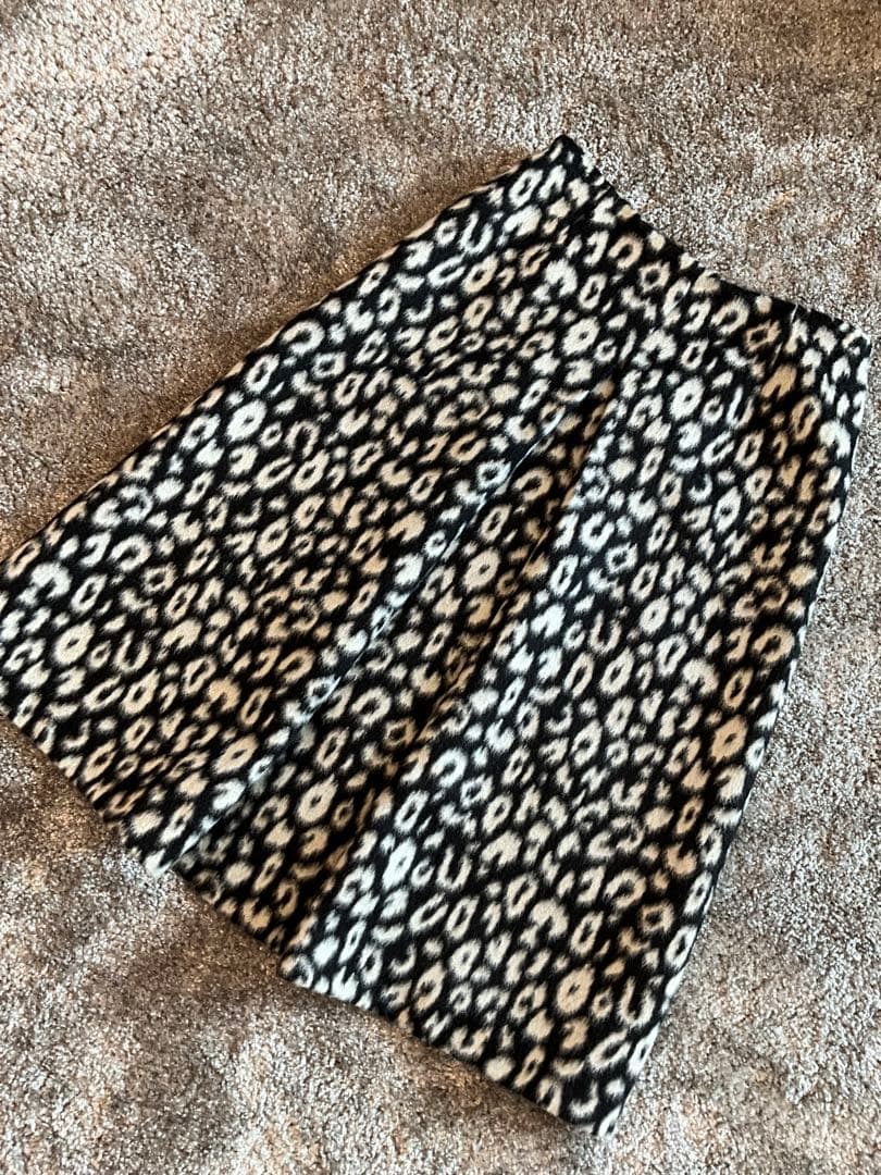 STRASBURGO 秋冬　レオパード柄フレアスカート