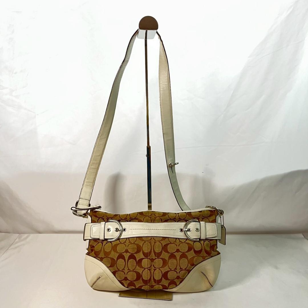 美品 COACH ショルダーバッグ　レザーキャンバス　シグネチャーF07077 COACH シグネチャー ショルダーバッグ 白レザー キャンバス