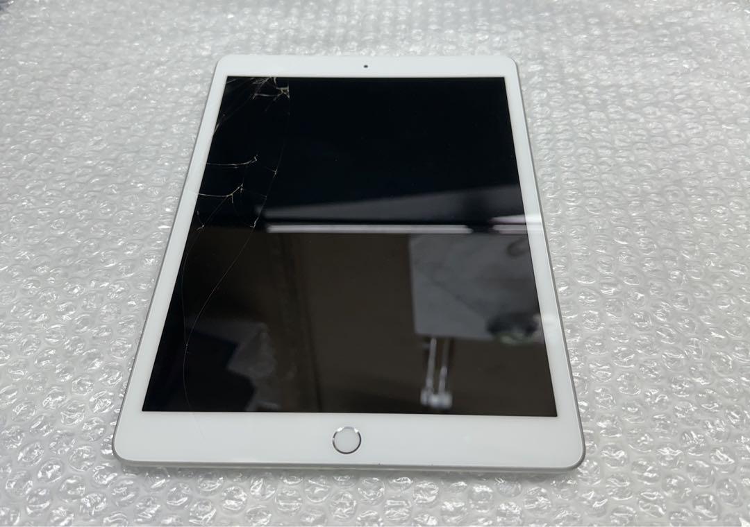 iPad 第7世代 32GB Wi-Fi + Cellular バッテリー97%