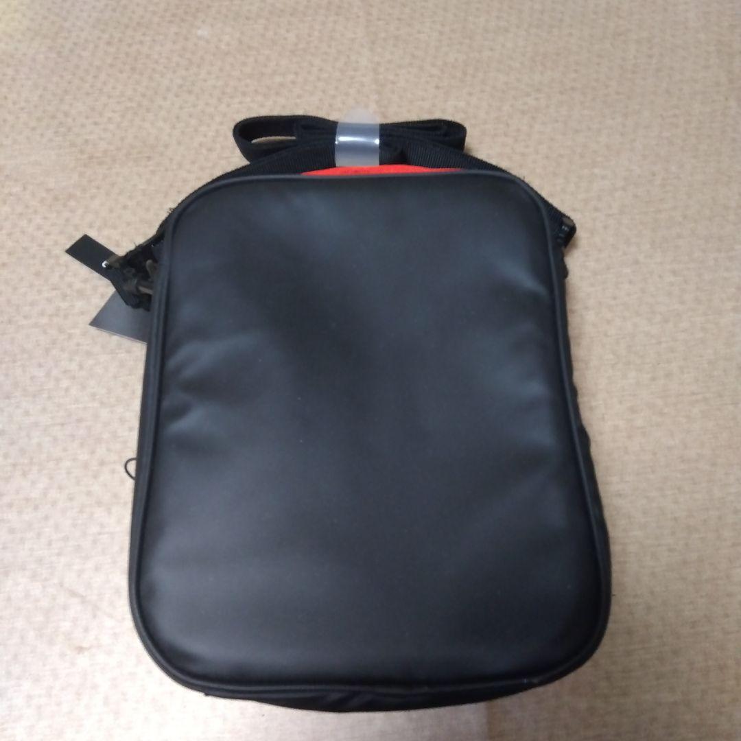 NIKE　ゴルフショルダーバック【縦２３㎝横１８㎝厚み９㎝】新品未使用