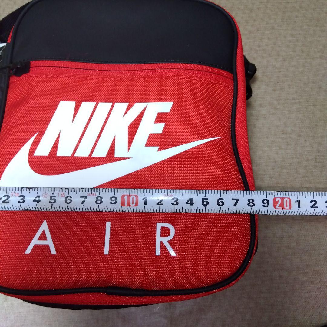 NIKE　ゴルフショルダーバック【縦２３㎝横１８㎝厚み９㎝】新品未使用